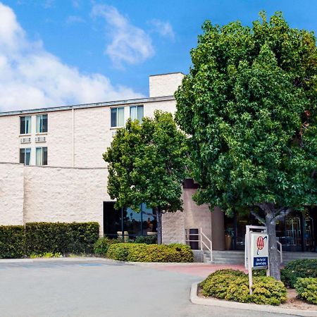 Days Inn & Suites By Wyndham Fullerton Exterior foto