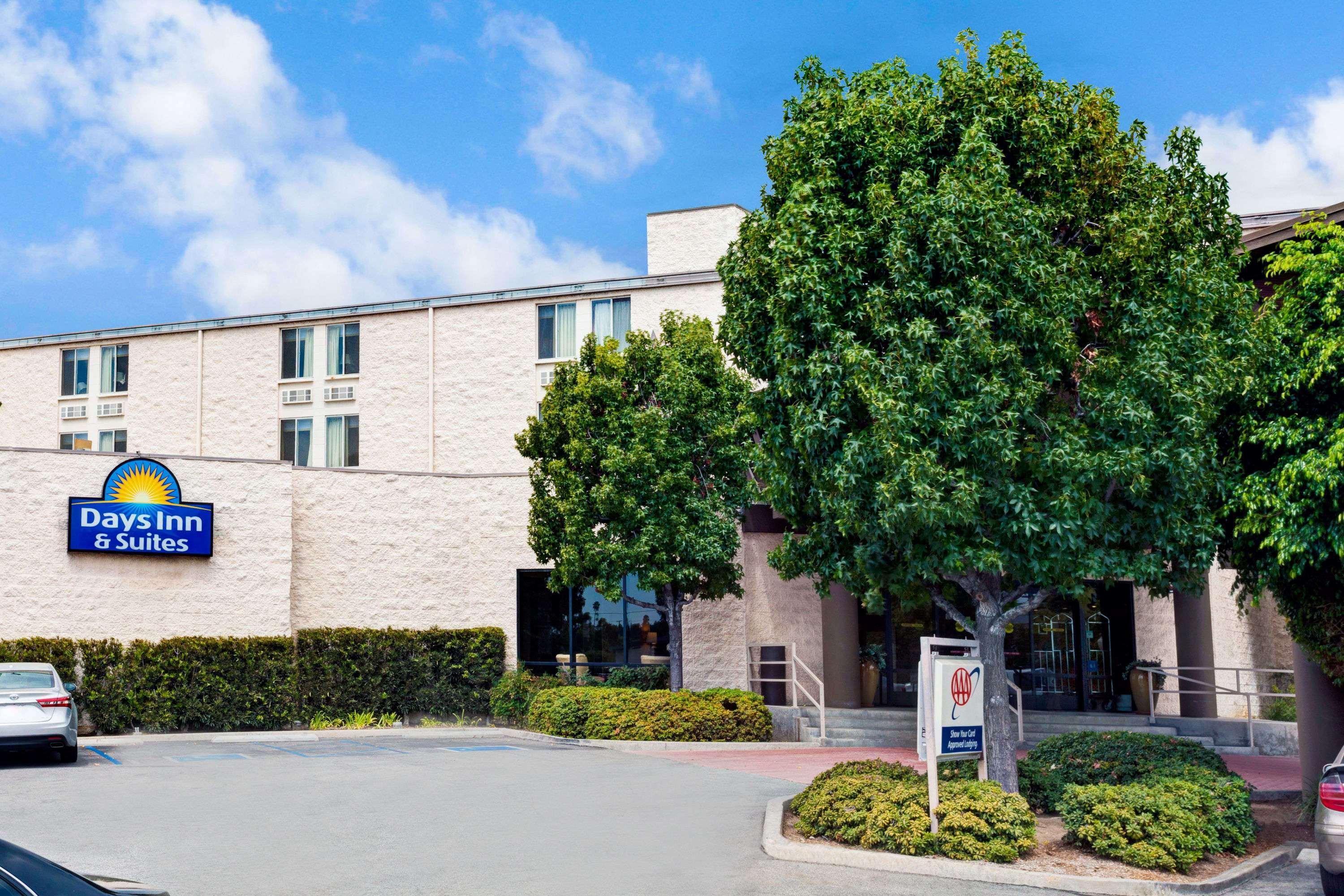 Days Inn & Suites By Wyndham Fullerton Exterior foto